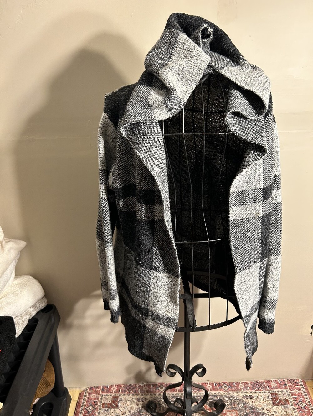 size extra small womens top sweater knit cover up coat  plaid gray black hoodie